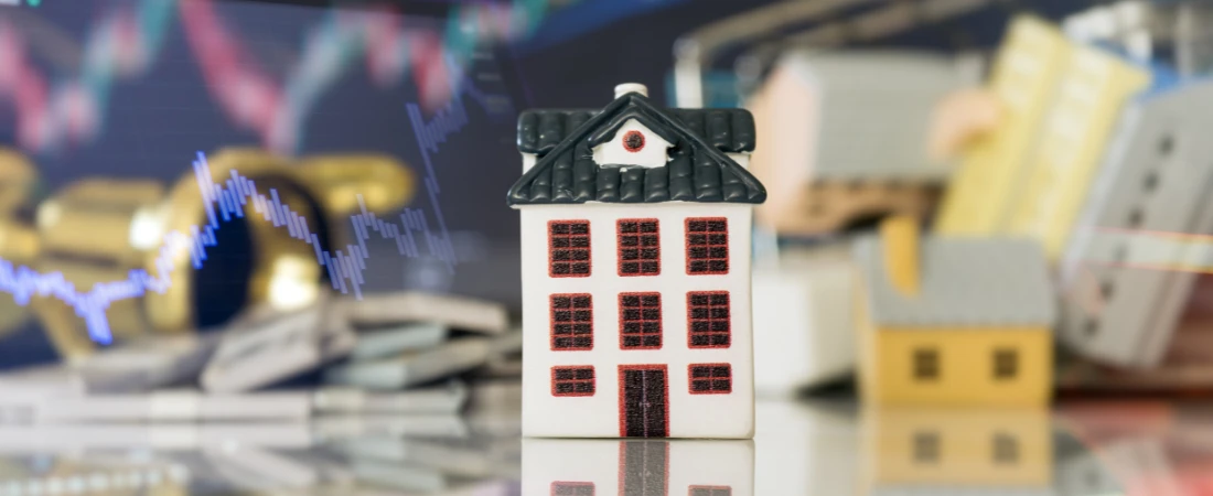 Volatility-Resilient Saving: Planning Money for Unpredictable Futures