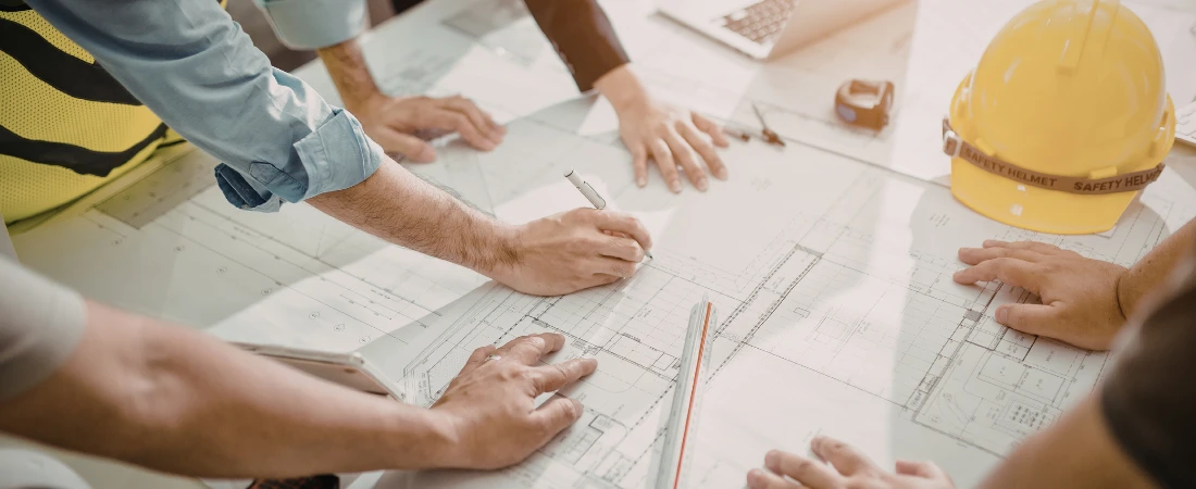 Predictable Path Exploration – Seeing More by Reducing Navigational Uncertainty