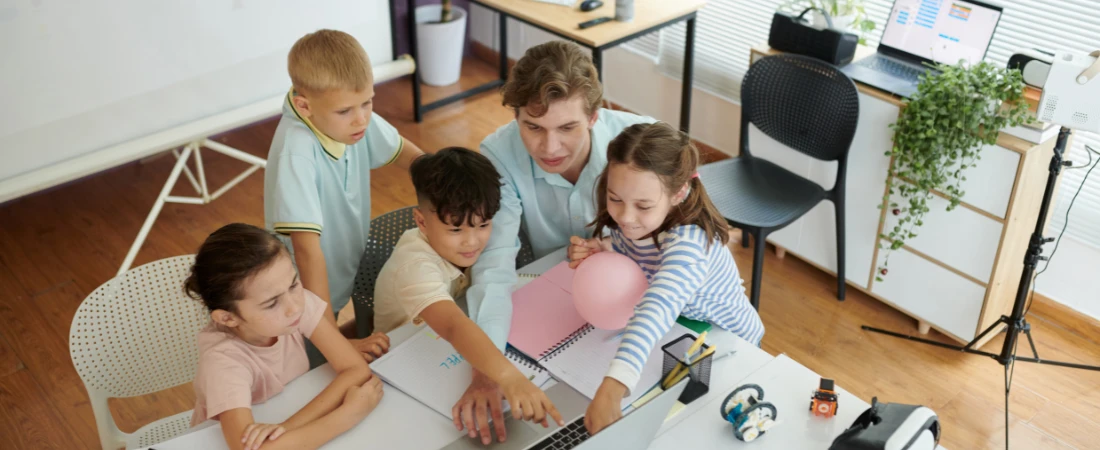 Intentional Screen Entry Design – Systems That Make You Pause Before Opening Apps