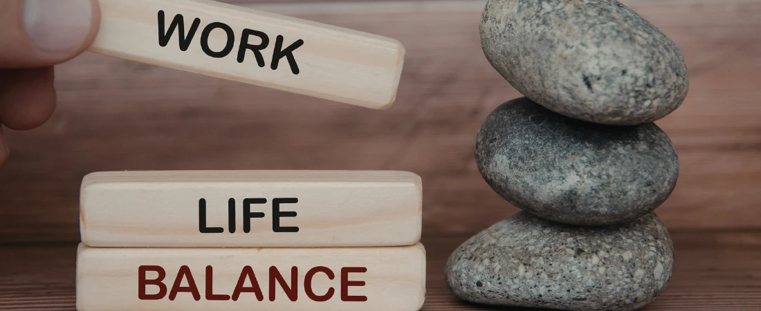 Familiarity Micro-Ritual Travel Systems – Carrying Small Daily Habits Across Borders to Stabilize Mood and Focus