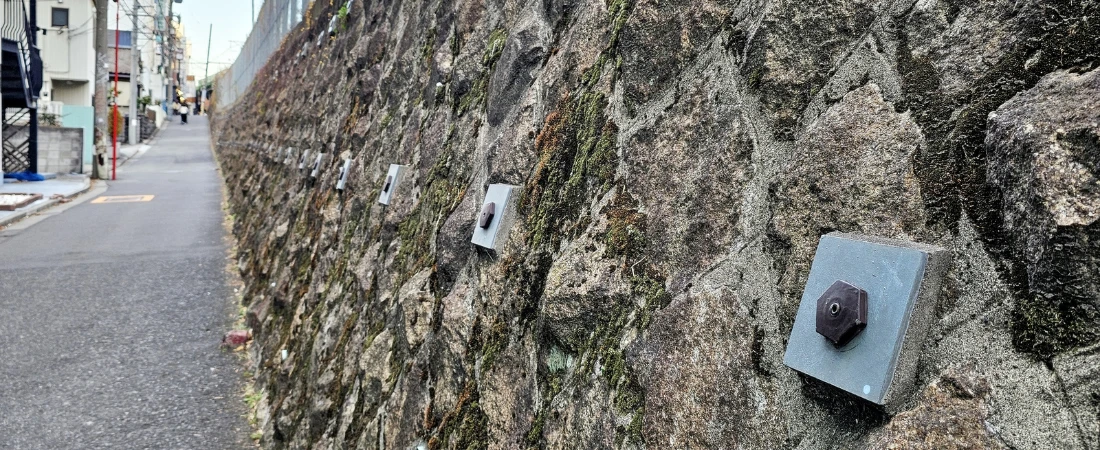 Predictability Loop Travel Design – Using Repeat Cafés, Walking Routes, and Anchor Locations to Stabilize Unfamiliar Cities