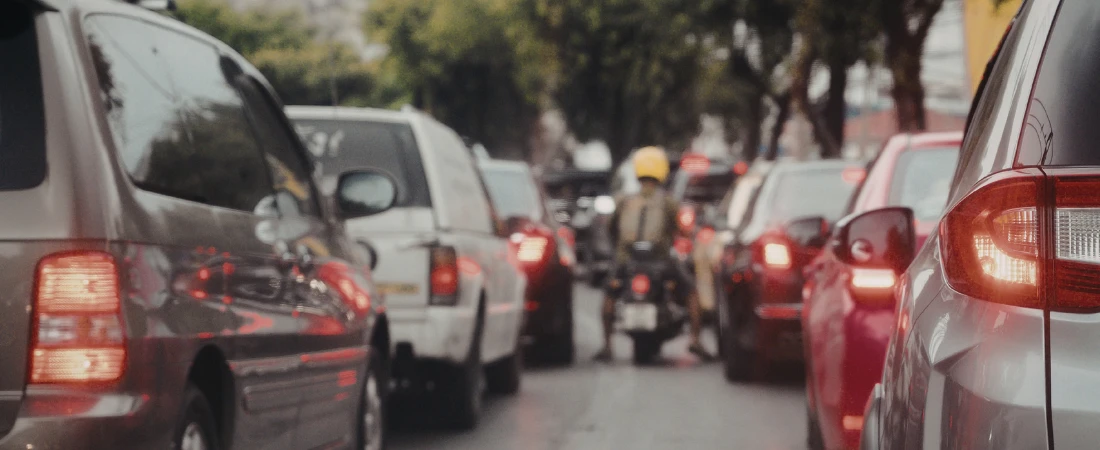 Slow-Transit Urbanism: Exploring Cities Through Public Transport Psychology