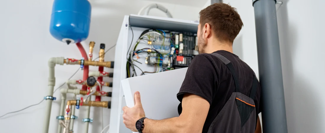 Heat-Adaptive Urban Travel Systems – Planning City Exploration Using Temperature Patterns, Cooling Corridors, and Shade Infrastructure