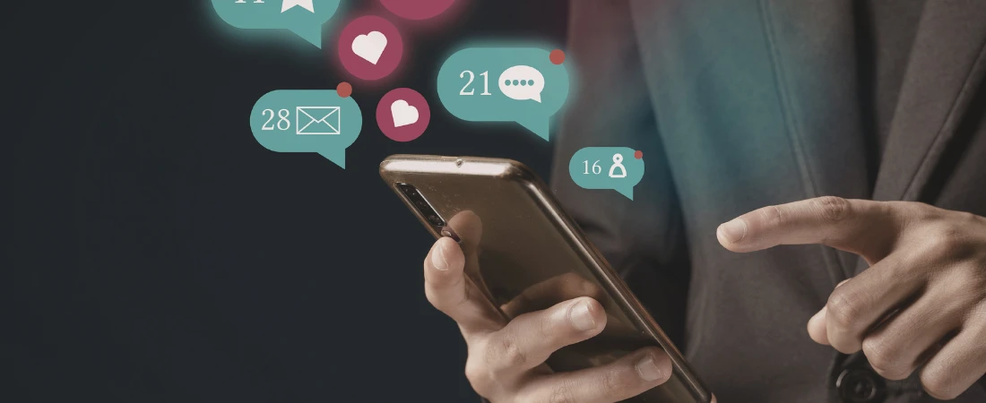 Slow Mobility Exploration Networks: Transforming Cities Through Walking, Cycling, and Low-Carbon Travel