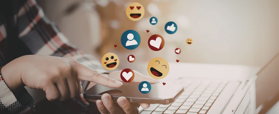 Slow Mobility Exploration Networks: Transforming Cities Through Walking, Cycling, and Low-Carbon Travel