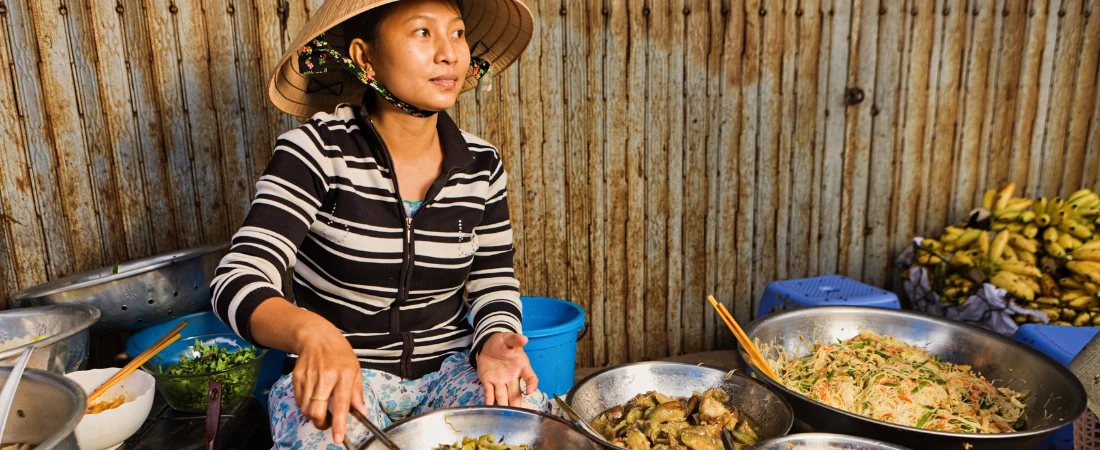 Local Market and Street Culture Tourism: Discovering Cities Through Markets and Food