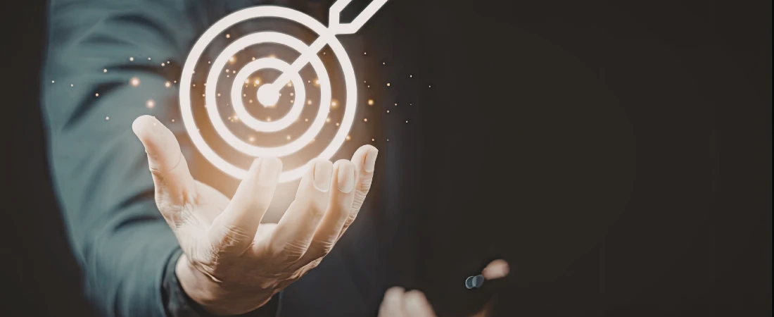 Digital Minimalism in a Hyperconnected World: Using Technology with Balance