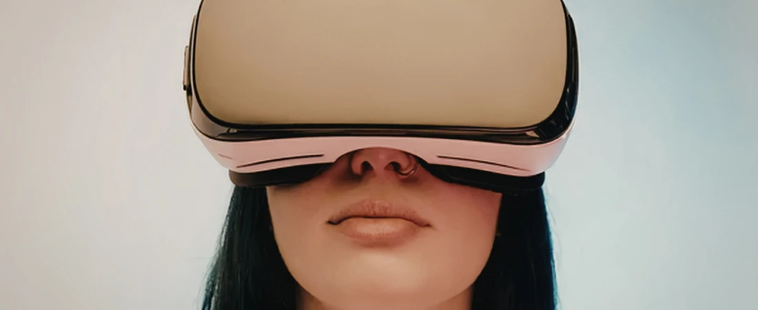 Augmented Reality in Daily Life: Enhancing Real-World Experiences with Digital Overlays