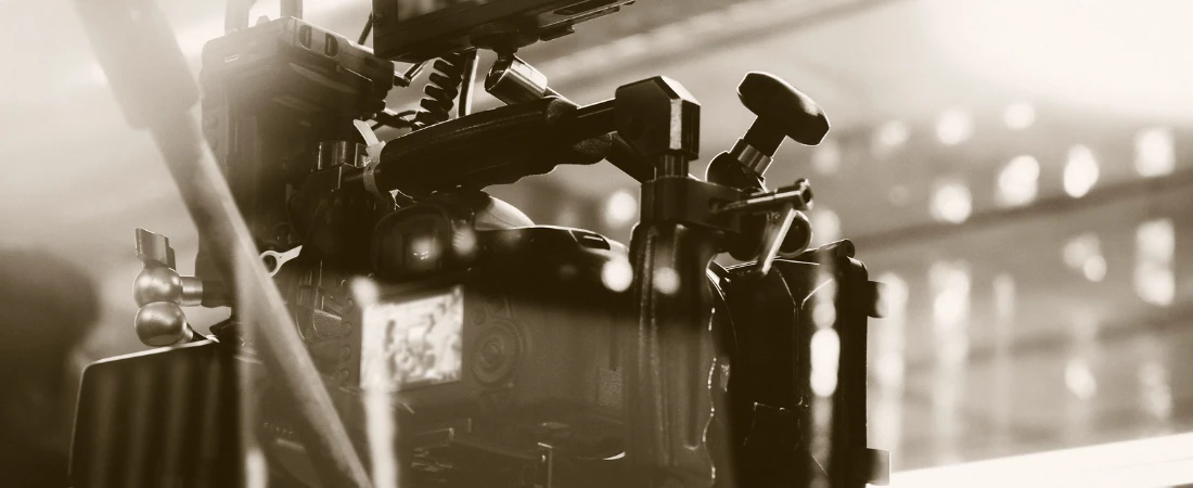 Decentralized Machine Intelligence and Distributed AI Governance Models: Building Trust in the Future of AI