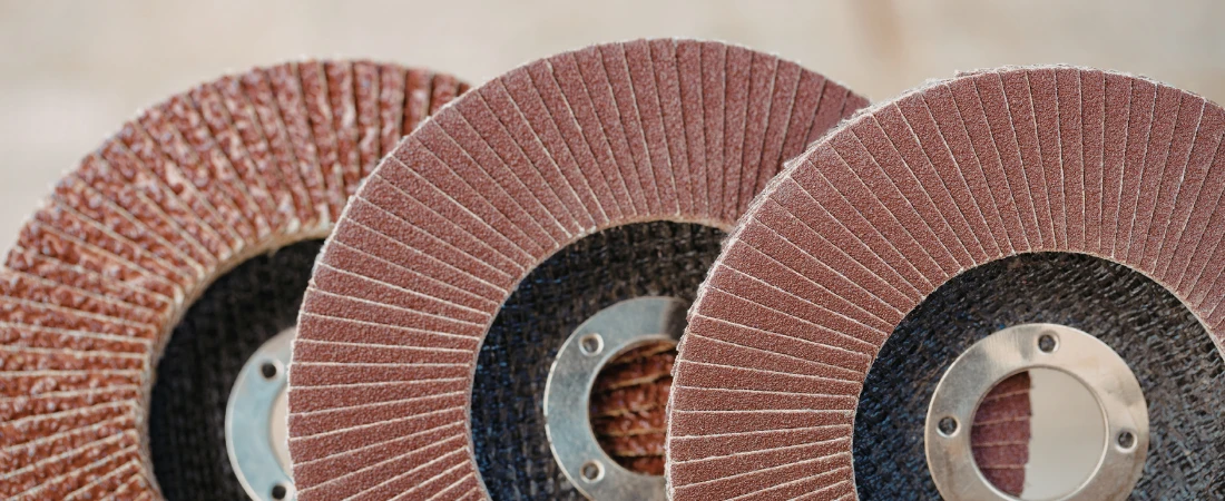 AI-Driven Metaverse Economies and Persistent Virtual World Governance: Shaping the Future of Digital Societies