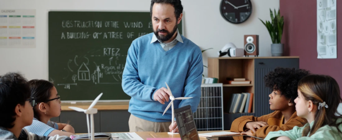 Self-Evolving Neural Architectures and Continuous Learning Intelligence Models