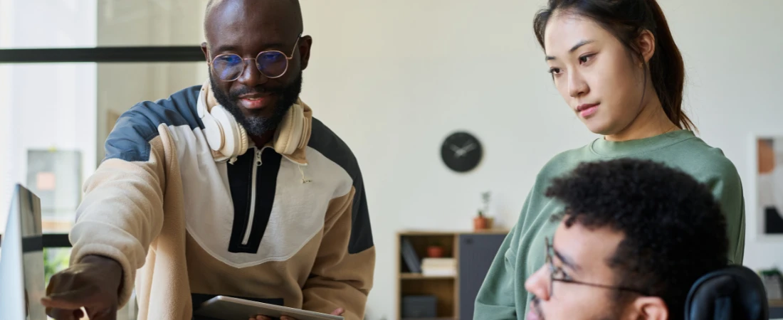 Neuro-Symbolic AI Systems and Hybrid Reasoning Intelligence Frameworks