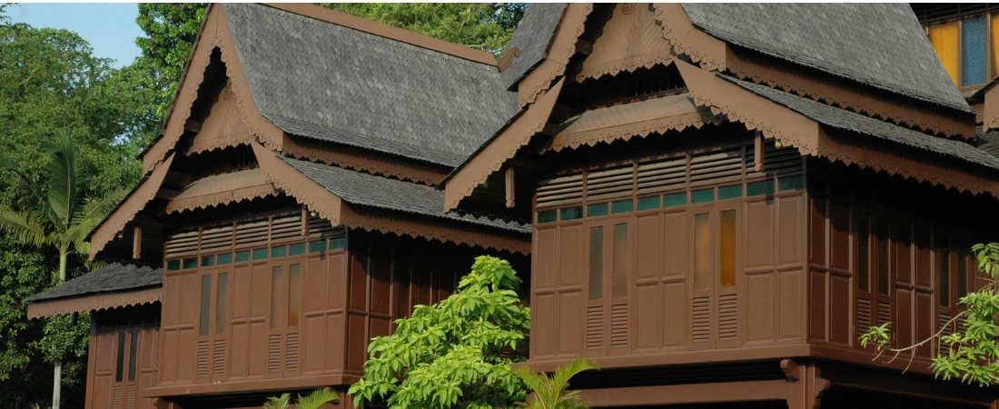 Local-First Tourism: How Travelers Can Strengthen Small Businesses, Local Culture, and Community Economies